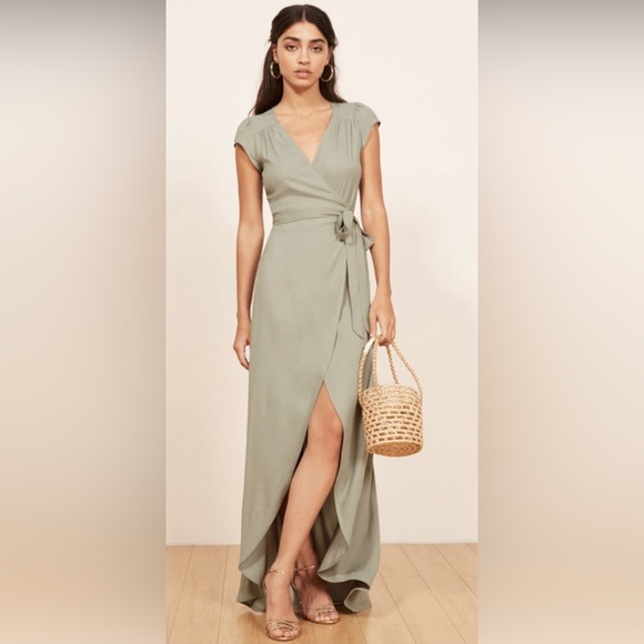 Reformation Dresses & Skirts - Reformation Chamomile green wrap dress. Size small, good condition.